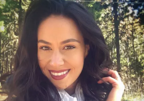 Schimbarea e evidentă! "Casnica de la MasterChef", nemachiată la primele ore ale dimineţii. Arată bine?