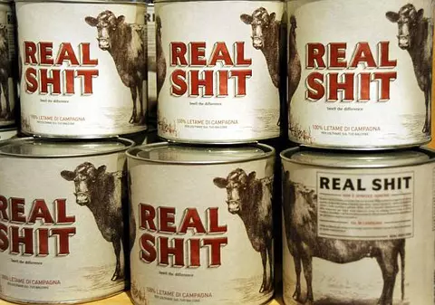 O companie italiană vinde bălegar de vacă la cutie. Cât costă un kilogram