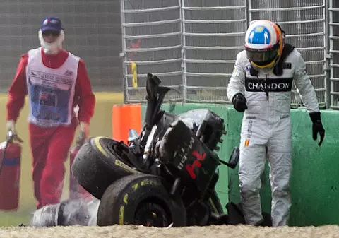 Fernando Alonso a scăpat cu viață de sub apăsarea unor forțe echivalente cu 3128 kg!
