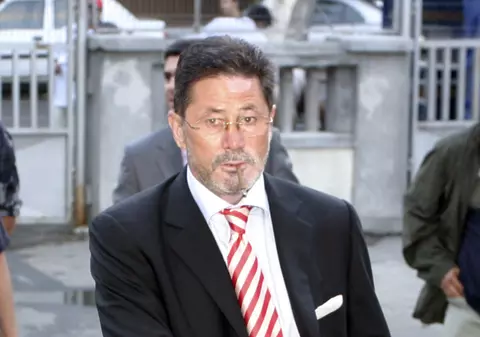 Repercusiunile legii anti-fumat în sport! Cum s-a schimbat viața fumătorilor în decurs de două decenii. Jurnalistul Ovidiu Ioanițoaia ”suda” tutun în direct, iar Marius Lăcătuș pufăia în avion! / GALERIE FOTO & VIDEO