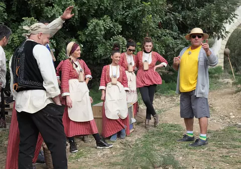 Surpriză la "Ferma vedetelor"! Cine este Fermierul săptămânii! Bătălia s-a dat între Maria şi Lili Sandu!