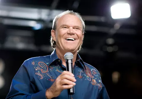 Cântărețul Glen Campbell a murit, la vârsta de 81 de ani. Artistul suferea de Alzheimer
