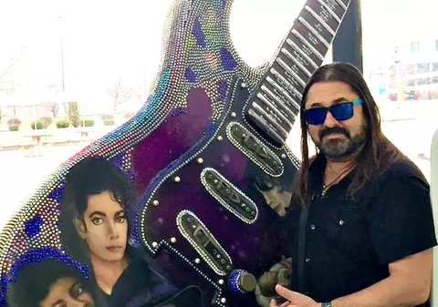 Un solist român în culmea fericirii!  A intrat în cea mai importantă galerie a muzicii - Rock and Roll Hall of Fame!