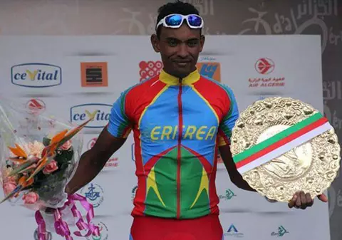 Un ciclist profesionist s-a rătăcit în cursa E3 Harelbeke, din Belgia. L-au căutat cu Poliția. A ajuns la hotelul echipei după patru ore, ajutat de un cetățean!