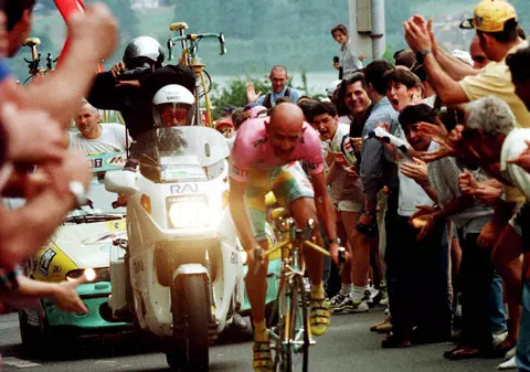 Regretatul Marco Pantani a fost “lucrat” de Camorra, temuta mafie napoletană