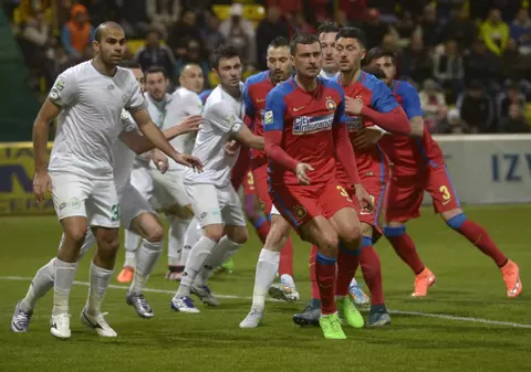 Gigi Becali l-a ”citit” bine. Unul dintre jucătorii aduși cu surle în această iarnă ^fumează ca un turc și nu joacă nimic: ”Vreau un pachet de Marlboro!”