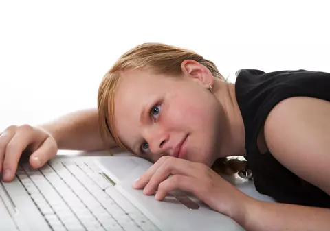 Jocul Balena Albastră | Campanie de informare a Poliției Române în rândul copiilor și tinerilor. Ministerul Educației și Patriarhia Română se implică