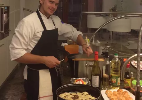 Un american s-a stabilit în Transilvania, atras fiind de gustul unei roşii!