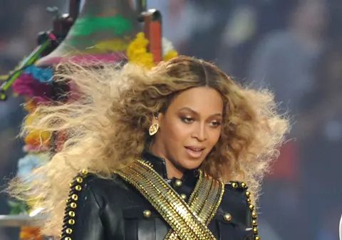 Cine e femeia care le-a pus în umbră pe Beyonce și Kim Kardashian! Imaginea care a cucerit internetul! FOTO ÎN ARTICOL