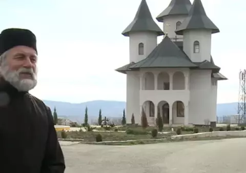 Se întâmplă în Vaslui. Un preot a scos sfinţii la vânzare