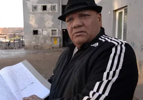 Carai, prințul romilor, și-a depus candidatura pentru Primăria Botoșani: «Votați un om negru ca să aveți o viață roz!»