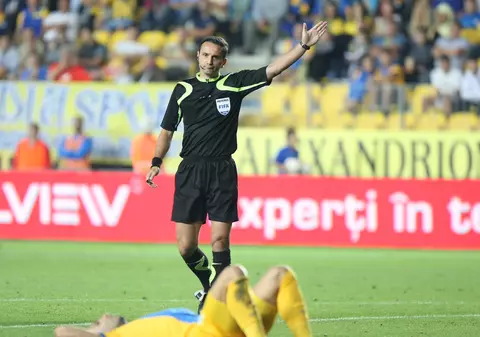 Arbitrul-gafeur Colțescu are lipici la meciuri nebune. În 2013, a dat 6 ”roșii” într-un joc! / VIDEO