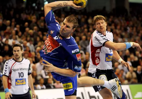 8 ani fără Marian Cozma. Amintirile despre el sunt vii la Veszprem, dar se sting în România. Cei care l-au ucis ies din pușcărie! / VIDEO