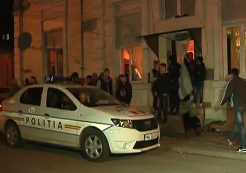 Scandal într-un club de manele! S-au tăiat din cauza dedicațiilor!