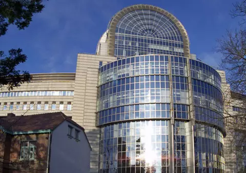 Parlamentul European în alertă maximă. Telefoanele bruiate