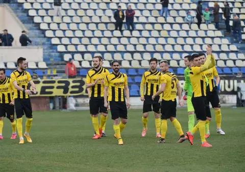 Tribunalul Brașov a discutat astăzi despre insolvența ”stegarilor”. Magistrații au luat o decizie de mijloc