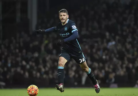 Șumi nu e singur! Un nume mare din fotbal, prins că paria! Ce riscă marele internațional | VIDEO