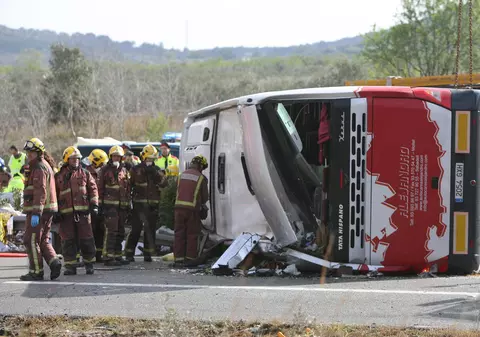 UPDATE: Tragedie rutieră în Spania, soldată cu 14 morți. O româncă și-a pierdut viața în accident /VIDEO și FOTO