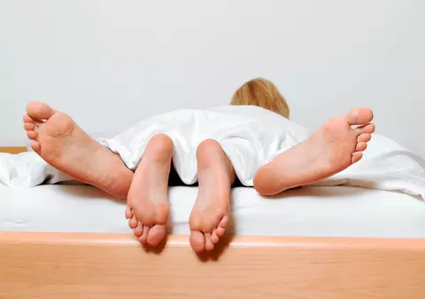 13 sfaturi de care să țineți cont dacă vreți să faceți sex atunci când copilul doarme de după-amiază