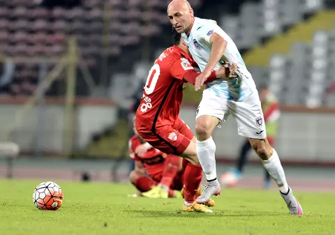 Liga 1, etapa a 2-a, play-off: ASA Tg. Mureș - Dinamo 0-0. ^Bara-bara cu Rotariu, de două ori, și cu Buș. Mutu, prea slab ca să joace!