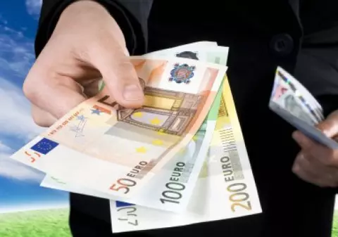 Este oficial! Câţi bani primesc românii care debutează anul acesta în afaceri!