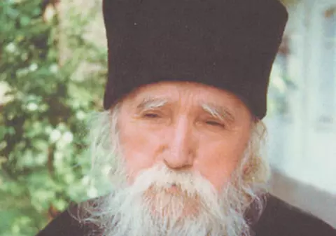 Postul ţinut lunea e pentru sănătate şi pentru îngerii păzitori – ne învaţă părintele Ilie Cleopa