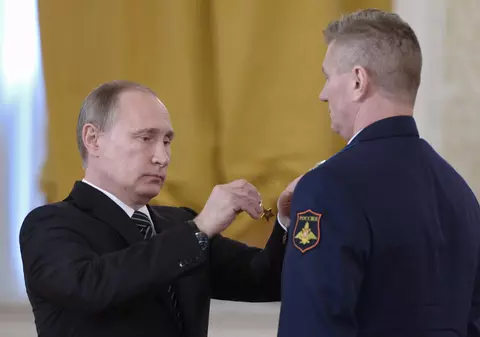 Putin a făcut un nou anunț: Rusia poate retrimite "în doar câteva ore" forţe militare în Siria
