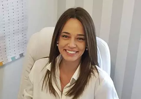 VIDEO EXCLUSIV. Cum a ajuns Andreea Raicu să lanseze o carte...de colorat. Totul a pornit de la o depresie