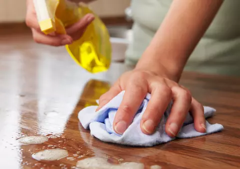 Curăţenie fără apă? Se poate!