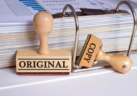 De ce vor demnitarii în mod obsesiv titlul de doctor şi cum se explică psihologic tendinţele de plagiat? Ce efect va avea legea care reglementează studiile doctorale?