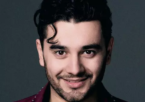 PREMIERĂ | Valentin Uzun, de la Vocea României, lansează videoclipul piesei "Solo Mia"