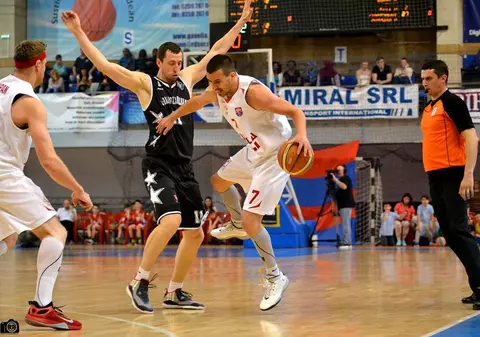 Shooterul sârb Radovan Markovici, de la CSM Oradea: ”Câștigăm prima dată Cupa, apoi încercăm să luăm și titlul!”. Câte aruncări de trei puncte trage la antrenamente INTERVIU