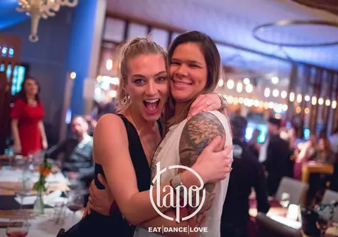 EXCLUSIV / Mayssa Pessoa, portărița braziliană de la CSM București, și-a tras verighetă, înaintea meciului decisiv de duminică. S-a logodit cu Nikki, iubita ei?