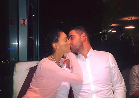 Adelina Pestriţu şi Speak au sărbătorit la înălţime împlinirea a doi ani de relaţie