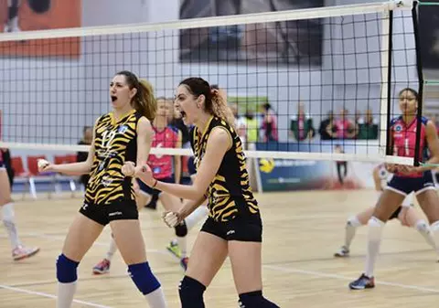 CSM București e condusă de CSM Târgoviște, în lupta pentru finala Ligii Naționale feminine de volei