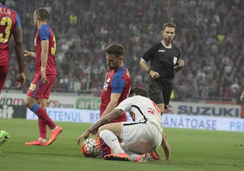 Povestea unui derby fără stele! / FOTO