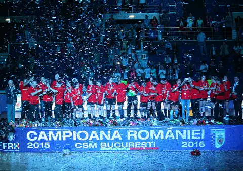 CSM București - matematic campioană la handbal, după galopul cu ”U” Cluj. Rezultatele penultimei etape / GALERIE FOTO