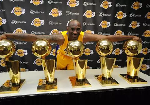 5.30, ora retragerii lui Kobe! Unul dintre cei mai mari baschetbaliști ai lumii iese din scenă / VIDEO