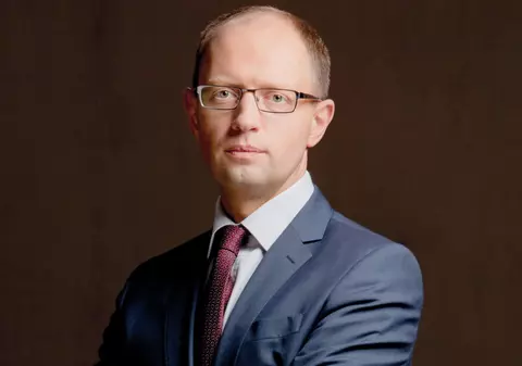 Premierul Ucrainei, Arseni Iațeniuk, și-a dat demisia din cauza presiunilor