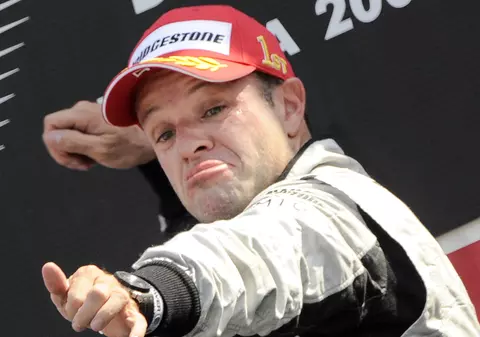 Nu-și mai amintește nimic de la înmormântarea lui Senna, deși a cărat coșciugul!