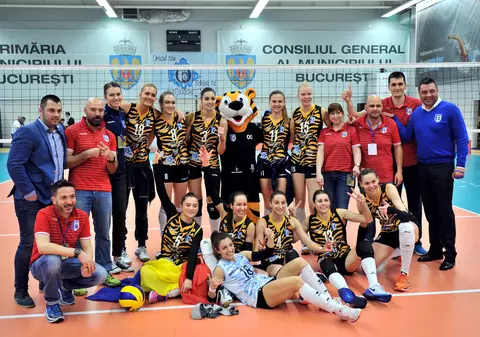 CSM București, umăr la umăr cu CSM Târgoviște, în semifinalele campionatului național de volei. Se decide finalista în meciul decisiv