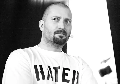 EXCLUSIV/ Cheloo vorbește în premieră despre viața la țară! ”Mă duc ca la ospiciu!”