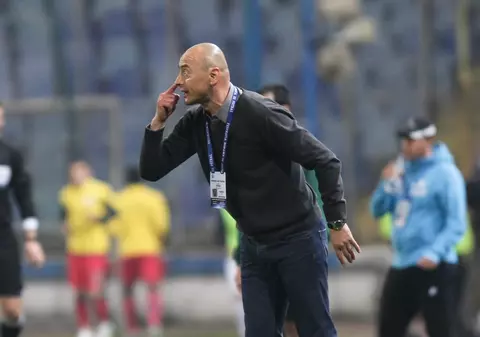 Leo Grozavu înaintea meciului cu CSU Craiova: ”Să se aștepte la război!”. Terenul e sub zăpadă, dar se lucrează | FOTO