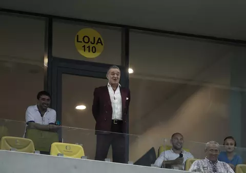 Ce a spus azi Gigi Becali despre plecarea lui Reghecampf de la Steaua: ”Să nu se mai gândească!”