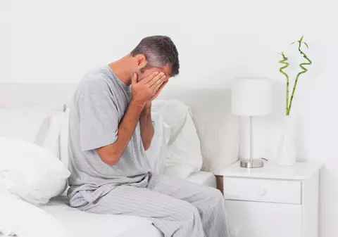 Întreci măsura de sărbători, la consumul de alcool? Câteva soluții pentru a scăpa de mahmureală