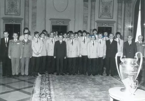 Steaua 86, scindată după modelul Generației de Aur! Unii la Casa Armatei, alții la Cheile Grădiștei și la meciul pentru Neșu
