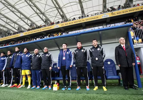 Situație explozivă la națională! Oamenii din staff-ul lui Iordănescu nu și-au încasat primele de calificare. Selecționerul riscă să rămână fără ajutoare, înainte de Euro! EXCLUSIV