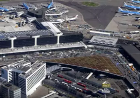 Evacuarea aeroportului din Amsterdam, provocată de un polonez fără adăpost