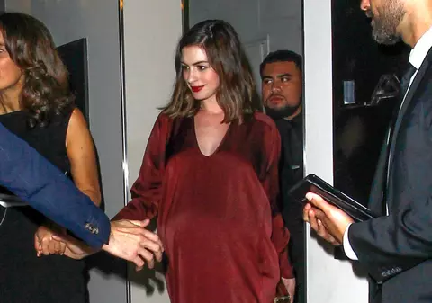 Anne Hathaway a devenit mămică pentru prima oară! A născut un băiețel!