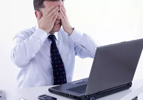 Cum arată un antreprenor român: muncește minim 10 ore pe zi și câștigă până în 2200 de lei